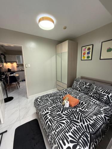 Monarch Parksuites 1BR with balcony