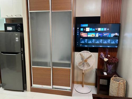 Singapore Theme Sunshine 100 Tower 3 Pioneer Mandaluyong Free Pool Gym Internet Netflix