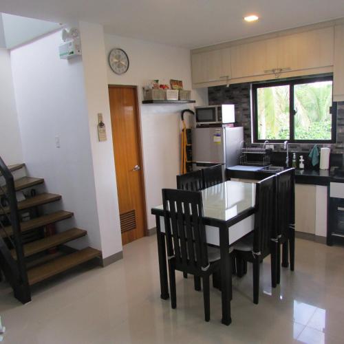 Casa Devino - Discover the Perfect Condo Getaway in Luxury, Kareoke, Netflix, Free Parking