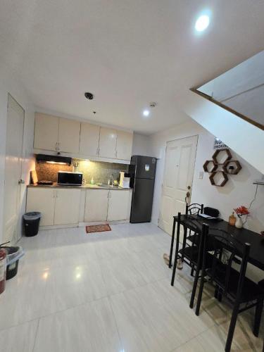 Condo 2 bedroom victoria de makati