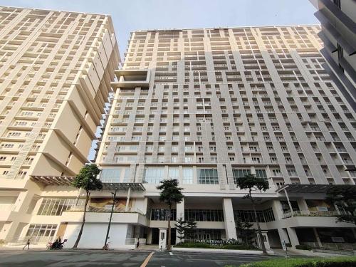 Condo Suite 1 Bedroom McKinley West Taguig City