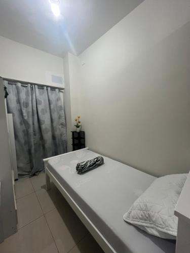 Entire unit with balcony at SMDC Field Residences, behind Sucat near NAIA