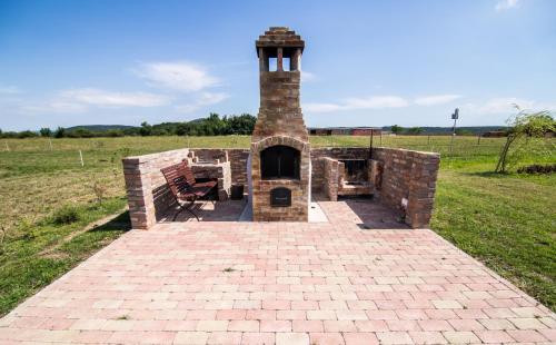 Oregtolgy Guest House