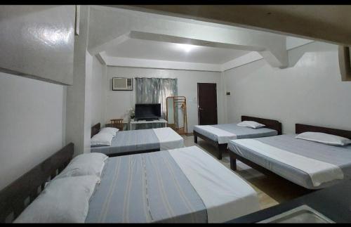 Hundred Islands lucky One Transient 3mins walk fr wharf