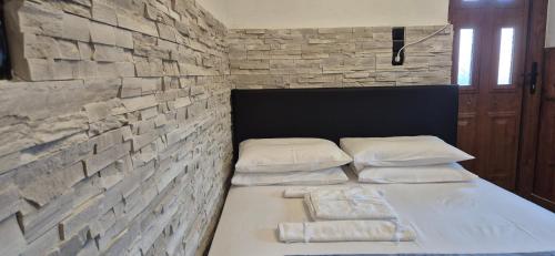 ΔΙΑΜΕΡΙΣΜΑ ΧΩΡΗΤΙΚΟΤΗΤΑΣ ΜΕΧΡΙ 4 ΑΤΟΜΩΝ ΚΕΝΤΡΙΚΑ!