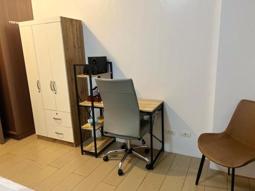 Marvinn's by LVH - 150 Newport Boulevard