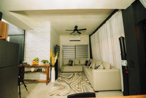 Seafront OnCall - private jacuzzi with 4 cozy bedrooms