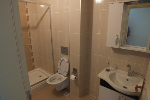 Real King Suit Hotel