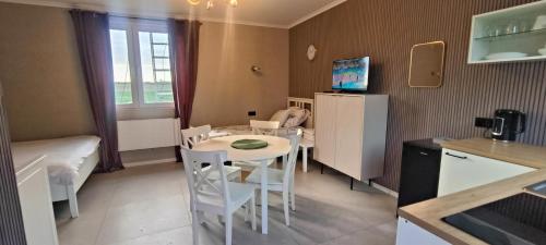 Route 62 Guest House