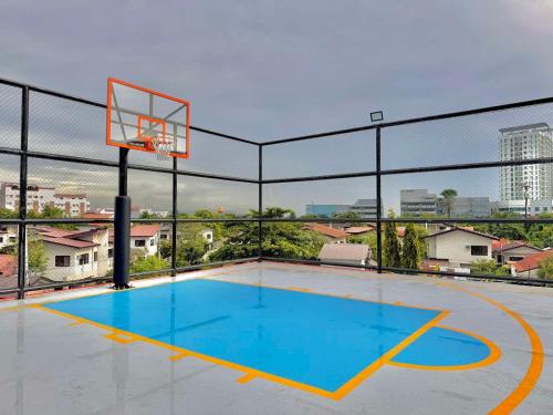 Luxe Bed Free Wi-Fi Netflix Pool Gym Near Airport and Mactan Newtown