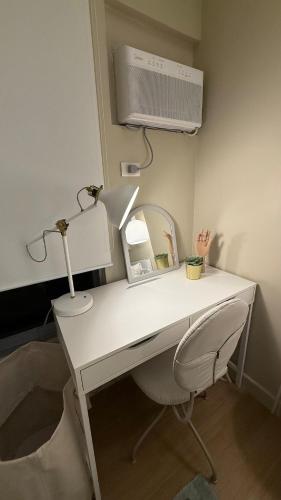 Best Value-Beautiful 1BR in the Heart of Makati w WiFi, washer-dryer, pool & gym