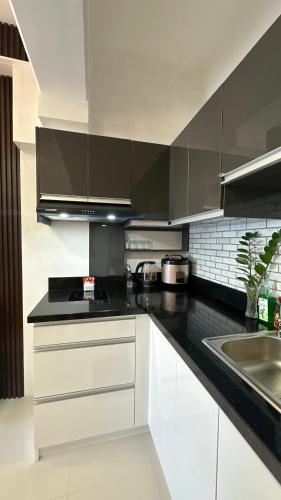 Cozy & Instaworthy Unit at Royal Oceancrest Mactan