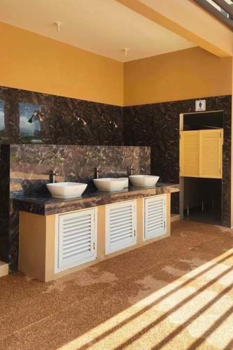 Studio - Sleeps 3 - Near Airport with Free Parking