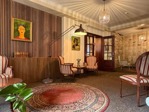 Bohema, Tubinas Hotels