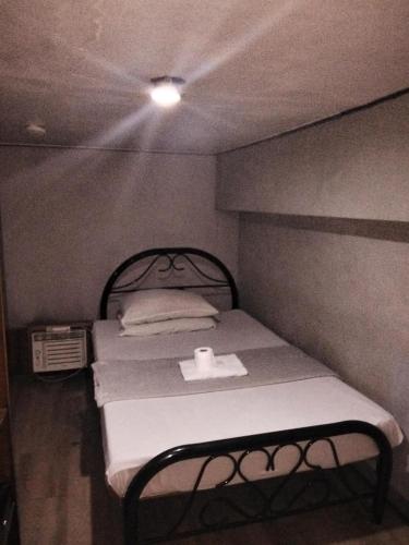 Slouch Hat Hotel and Restaurant