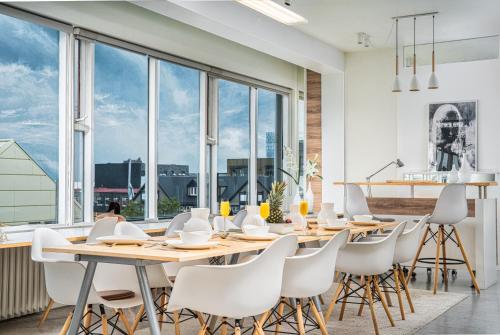 市中心三卧室公寓-山景和免费停车位（3BR City Center - Mountain View & Free Parking）