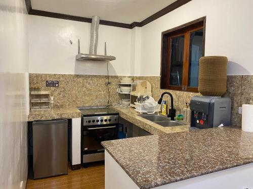 Tarhata Homestay - Whole House - 3 Beds - 2 Baths - 10 pax