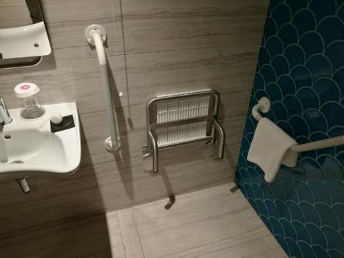 Acanthus Cennet Barut Collection