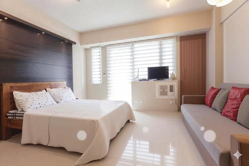 Cozy Airport Condo 7-min Walk to Terminal 3