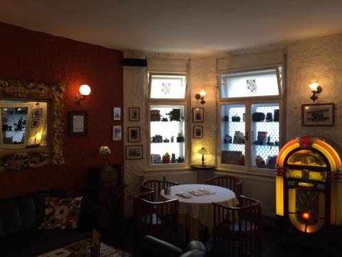 B&B Fotic