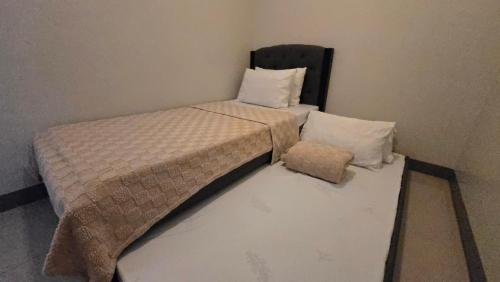 Urban Oasis 2BR Condo with Multiple Pools at SMDC Charm Residences