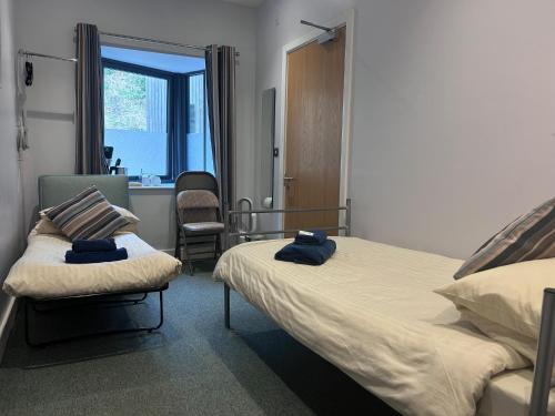 Harbour Stays - The Marine Centre, Saundersfoot Harbour, SA69 9HE