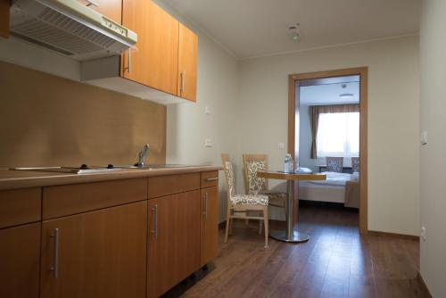 S Hotel & Restaurant S