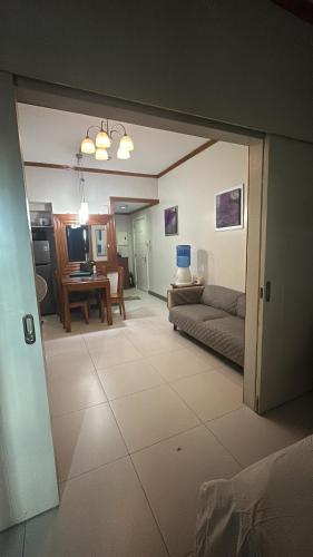 KL Rooms at Greenbelt makati with cityview