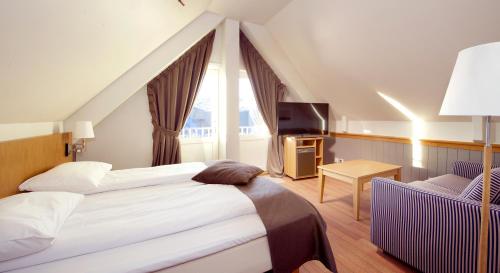 Home Hotel With