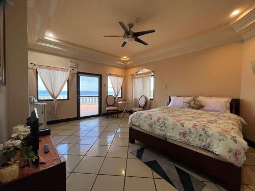 Casa Royal Beach Front