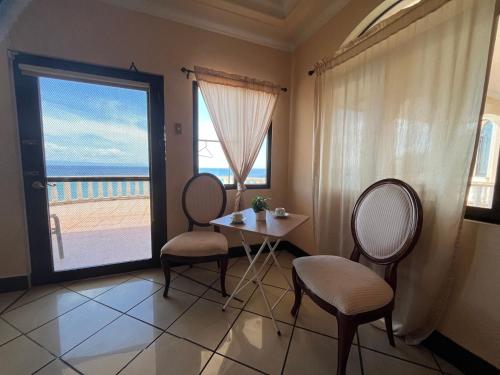 Casa Royal Beach Front