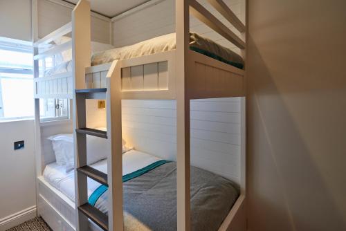 Brighton Harbour Hotel