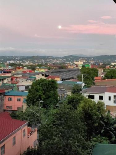 Fully-furnished 2BR Condo in Pasig, Cainta