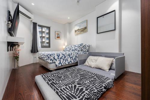 Dominiks spacious classic family VIP 1 Bedroom Tambuli Balcony Pool Beach