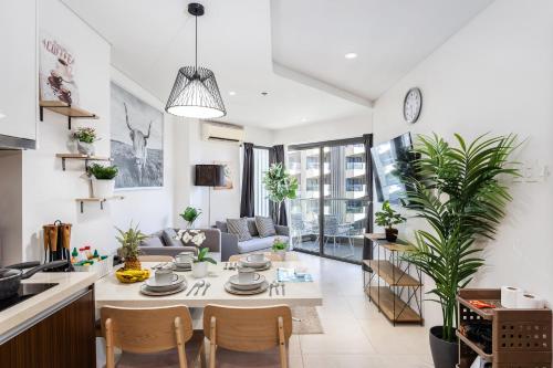 Dominiks spacious classic family VIP 1 Bedroom Tambuli Balcony Pool Beach