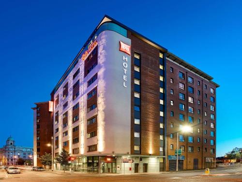 ibis Belfast City Centre Hotel