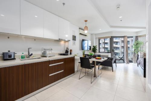 Dominiks quite and Elegant Studio Ocean View Pool at Tambuli Resort High Floor