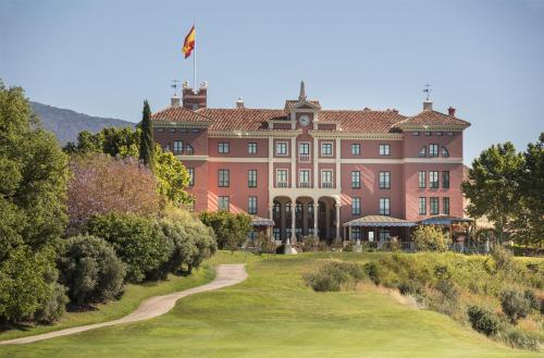 Anantara Villa Padierna Palace Benahavis Marbella Resort