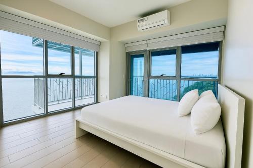 2BR Manila Bay Sea view beside Okada 14