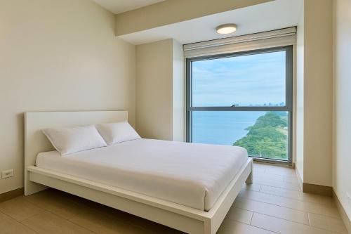 2BR Manila Bay Sea view beside Okada 14