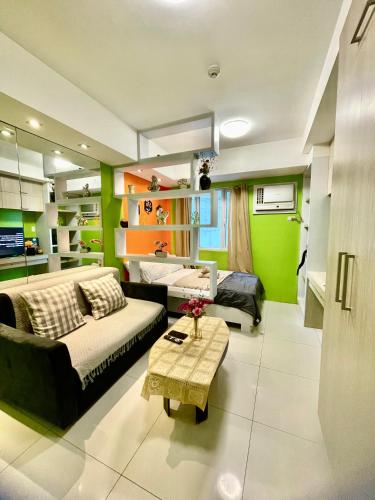 Mplace staycation in south triangle Quezon city