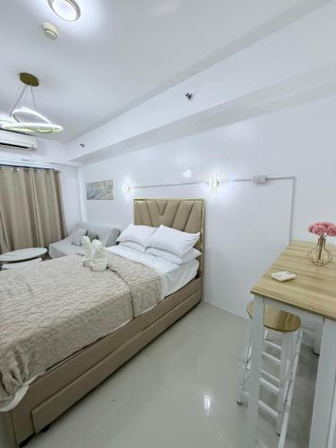 The Luxe Stay at Sea Residences