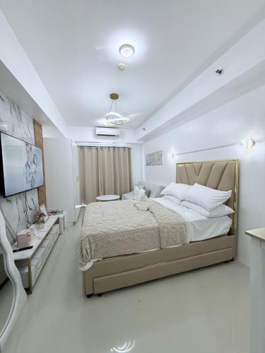 The Luxe Stay at Sea Residences