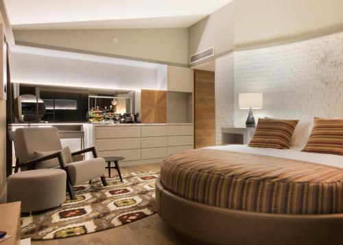 Acanthus Cennet Barut Collection