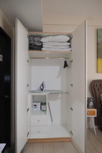 Layover staycation walking distance to NAIA T3