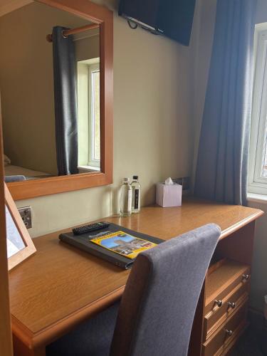 St Davids Cross Hotel