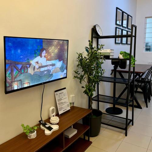 Cozy 2 Bedroom Home in Lucena with AC and Fast WiFi
