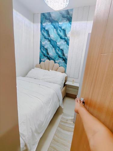 MOA Pasay, Shore 3 Tower 4 1BR with Balcony, Netflix, Disney and Console Game