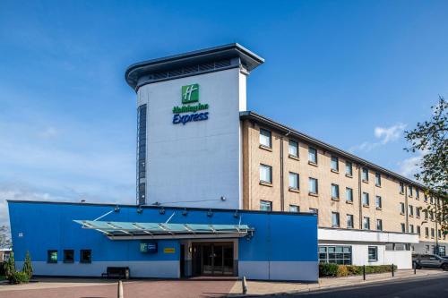 Holiday Inn Express Glasgow Airport