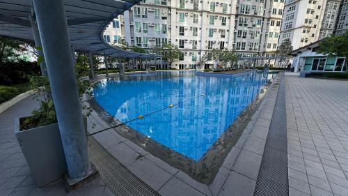 2 Bedroom Unit with Queen-sized Beds near NAIA T3